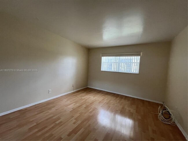 Building Photo - 8051 S Colony Cir