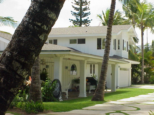 Front of Avendaro - 202 S Kalaheo Ave