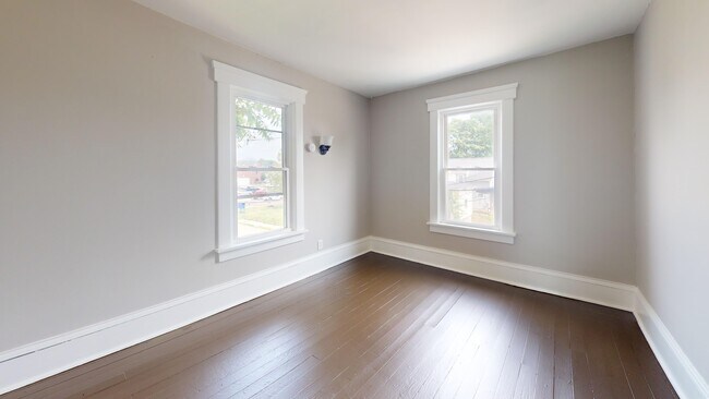 Foto del edificio - 1021 Rex Ave NE