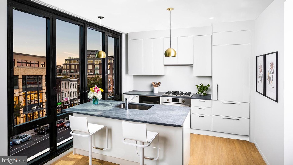 Foto principal - 1357 R St NW