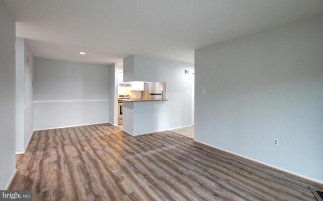 Building Photo - 5351 Smooth Meadow Way