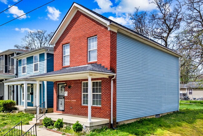 Photo - 418 Dr W. J. Hodge St House