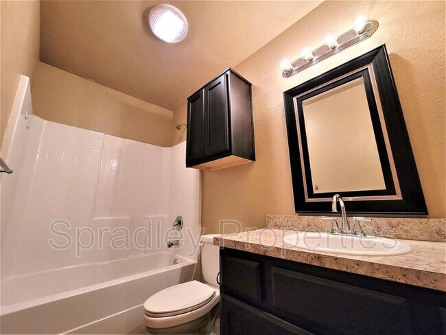 Building Photo - 1512 Vani Ct