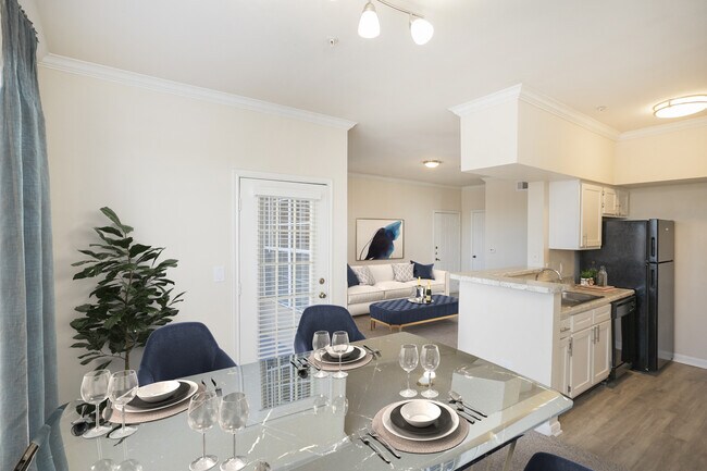 Building Photo - Pinnacle Heights Apartments