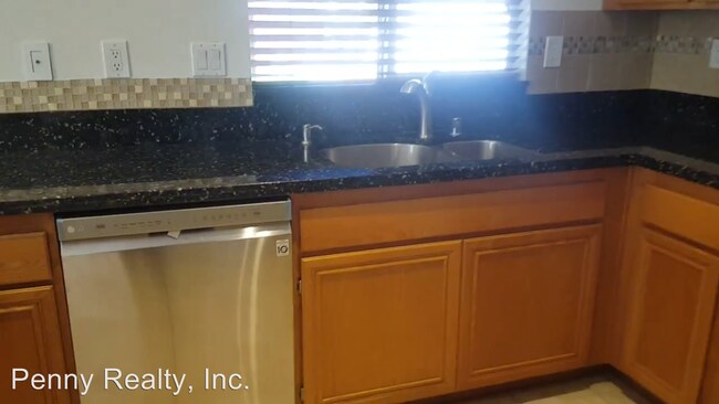 Building Photo - 5 br, 3.5 bath House - 1150 Hanford Court