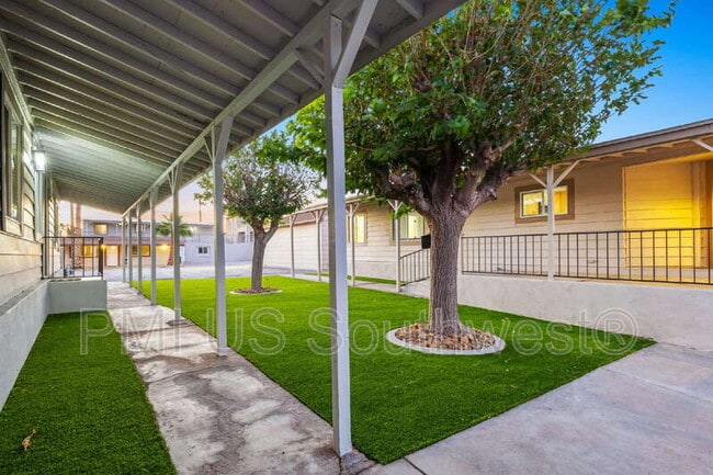 Foto del edificio - 437 Riverfront Dr