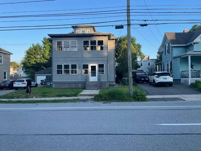 Building Photo - 130 Kinsley St