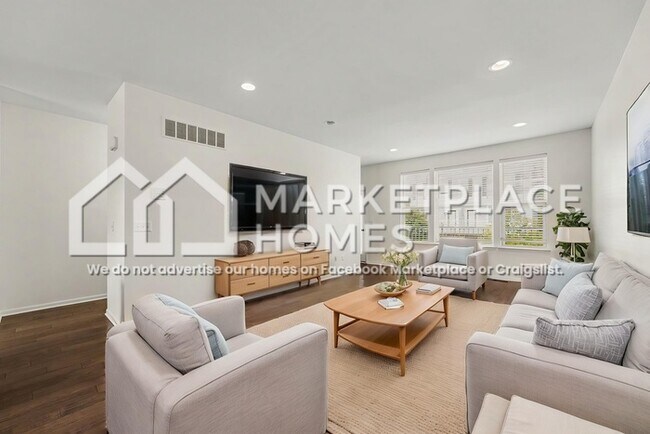 Building Photo - 4596 Bradley Cir