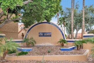 Building Photo - 5640 E Bell Rd