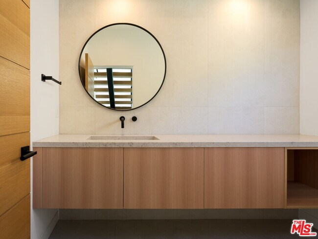 Foto del edificio - 444 Kings Rd