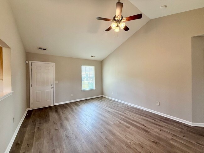 Foto del edificio - 4605 Palm Breeze Ln