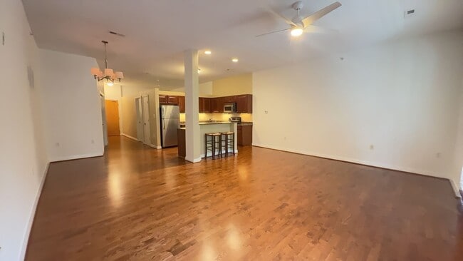 Building Photo - 450 W Princess Anne Rd