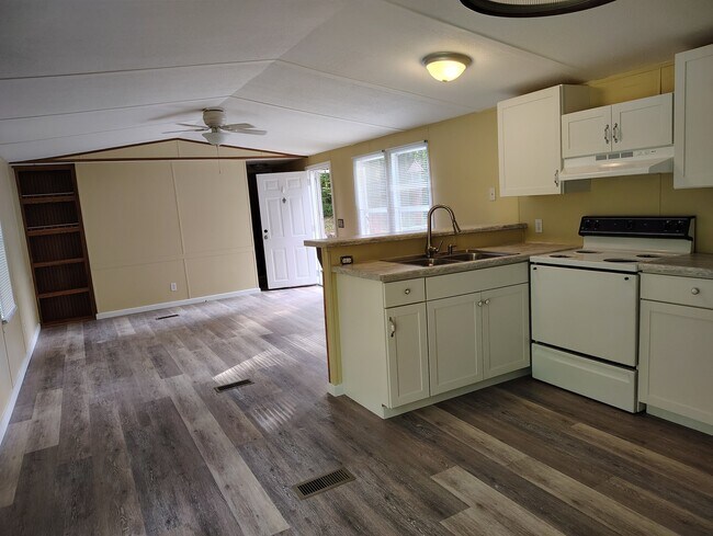 Building Photo - 4751 Weaver Pike