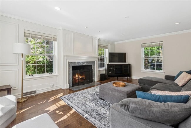 Foto del edificio - 526 Orchard Ln