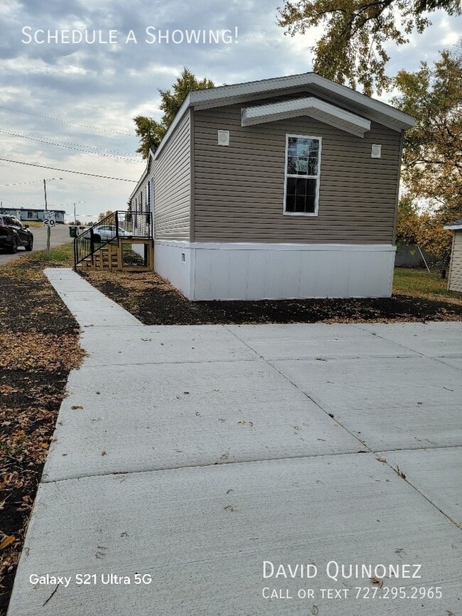 Building Photo - 509 Menard-