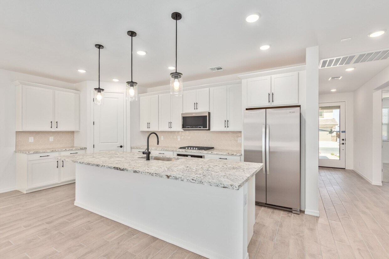 Primary Photo - 3 bed/2 bath home in the BRAND NEW Pinnacl...