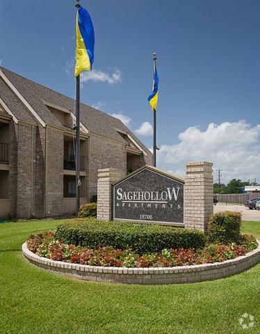 Entrada - Sage Hollow Apartments