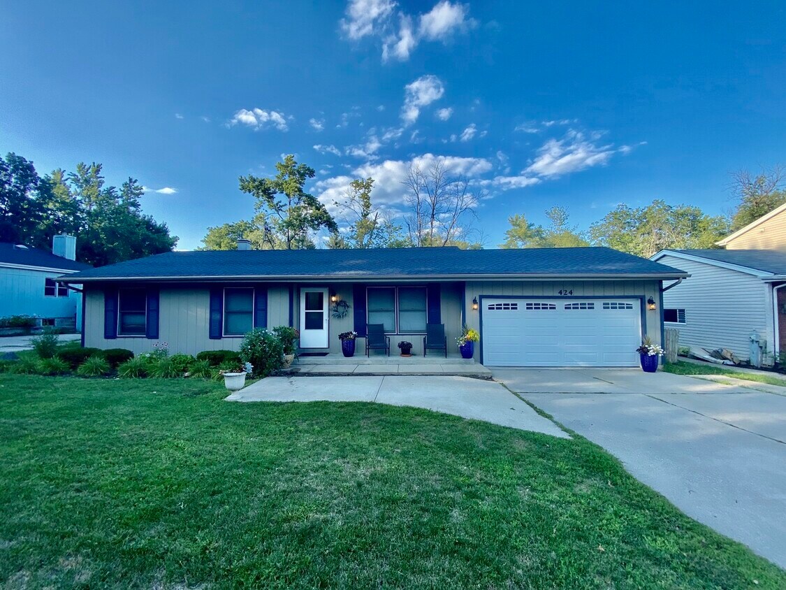 424 W St Charles Rd, Lombard, IL 60148 House Rental in Lombard, IL