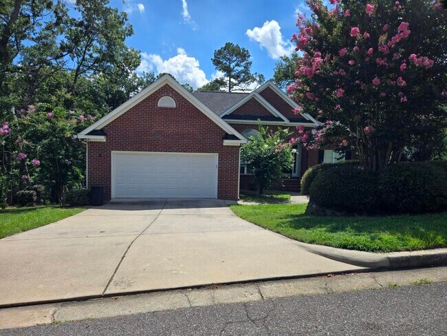 Foto del edificio - 5006 Fieldcrest Dr