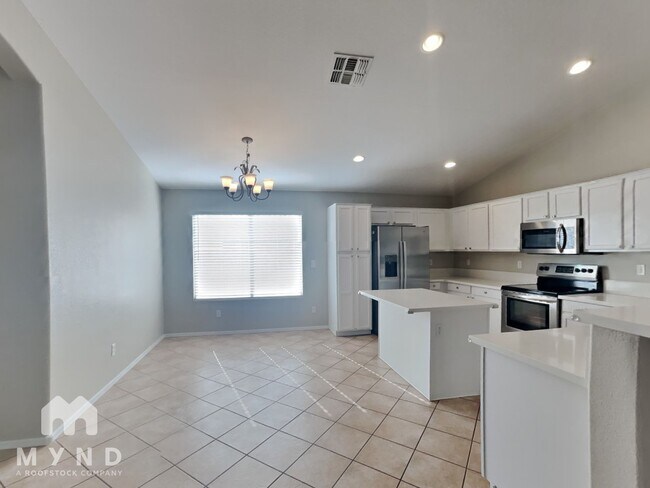 Foto del edificio - 813 S 125th Ave