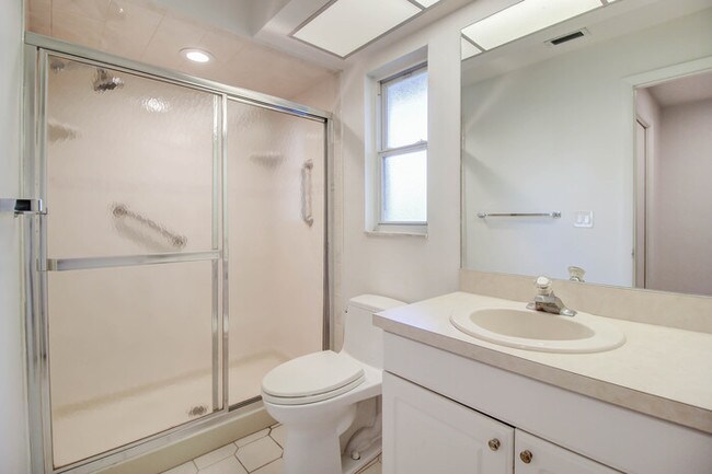 Building Photo - 3325 San Carlos St