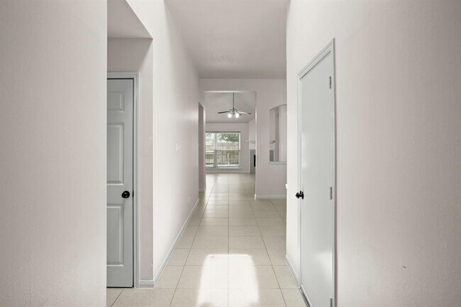 Foto del edificio - 3314 Foursome Ln