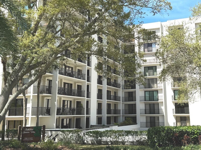 Building Photo - Country Club Rental