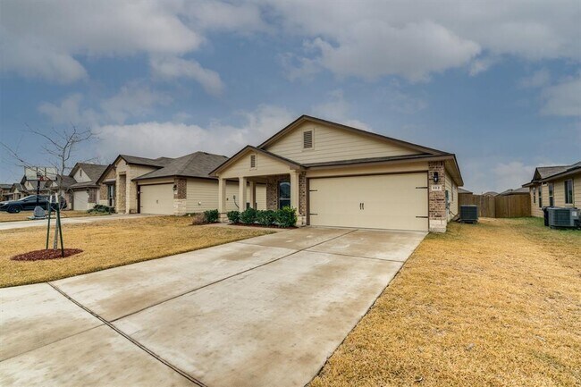 Building Photo - 112 Olivine Ln