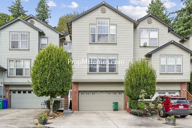 Building Photo - Spacious Townhome in SW Gresham - Where Urban Meets Rural!