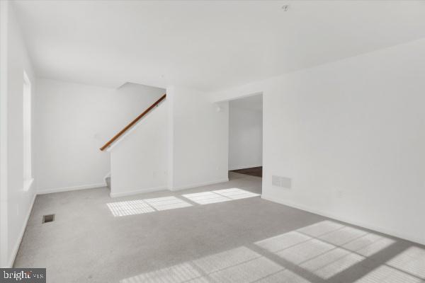 Building Photo - 655 Fisher Dr