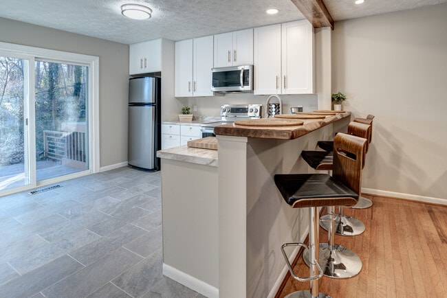 Building Photo - 203 Buck Cove Terrace