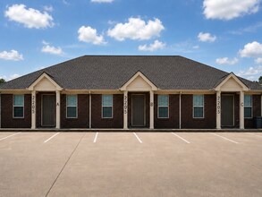 Building Photo - 2205 Opportunity Dr
