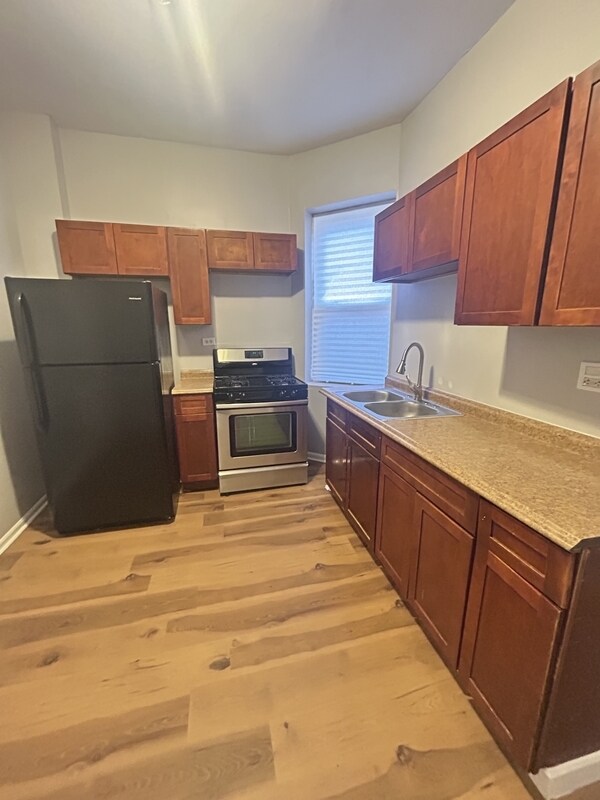 Foto del edificio - 7432 S Blackstone Ave