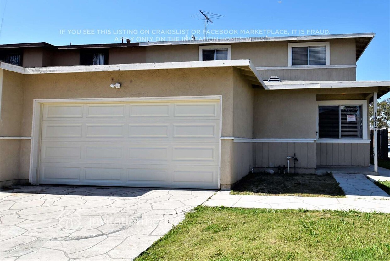 Foto principal - 1217 E Radbard St