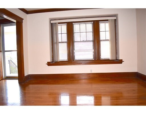 Building Photo - 57 Maynard St