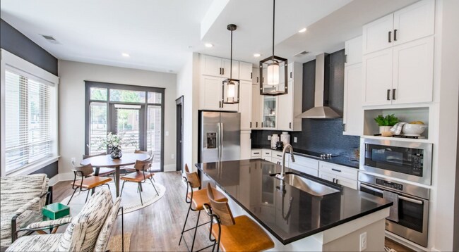 Foto del edificio - 1423 Tuxworth Cir