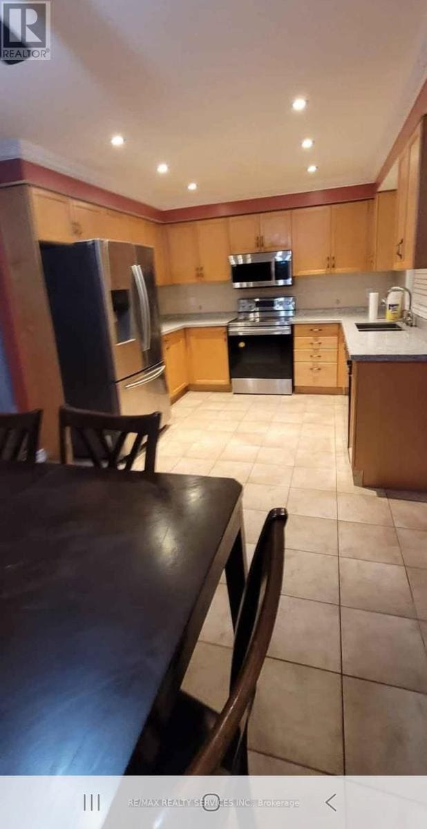 Building Photo - 32 Thunderbird Trail