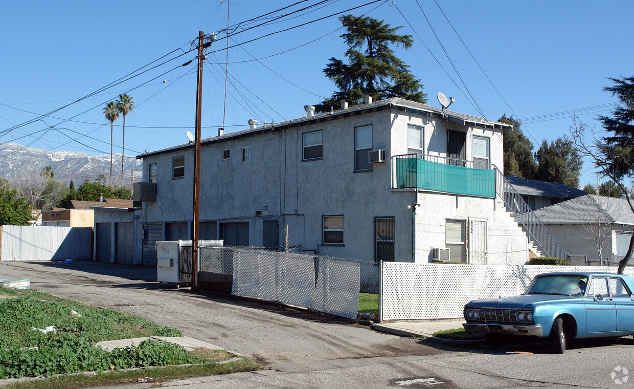 Foto del edificio - 622 W Magnolia Ave