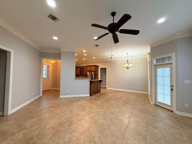 Foto del edificio - SOUTH BOSSIER CLOSE TO BARKSDALE AIR FORCE BASE...