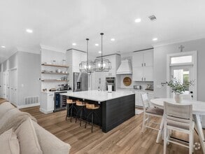 Building Photo - 55 Azure Pl