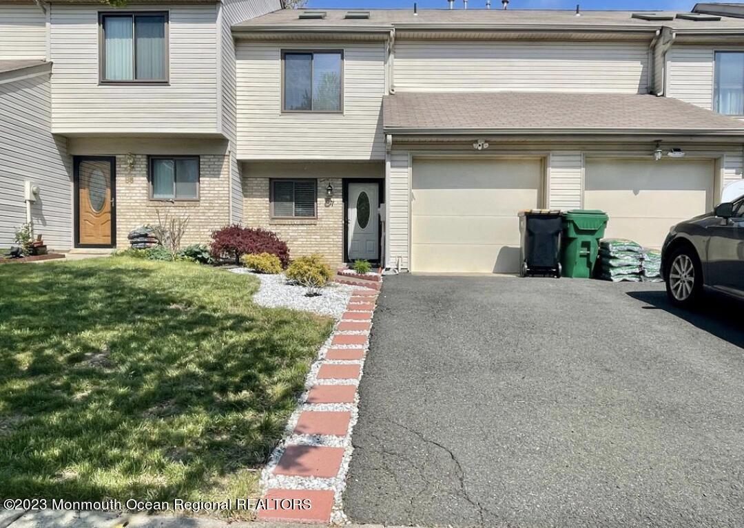 87 Homestead Dr, Matawan, NJ 07747 Condo for Rent in Matawan, NJ