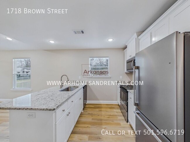 Foto del edificio - 1718 Brown St