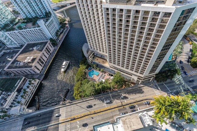 Foto del edificio - 200 Biscayne Boulevard Way