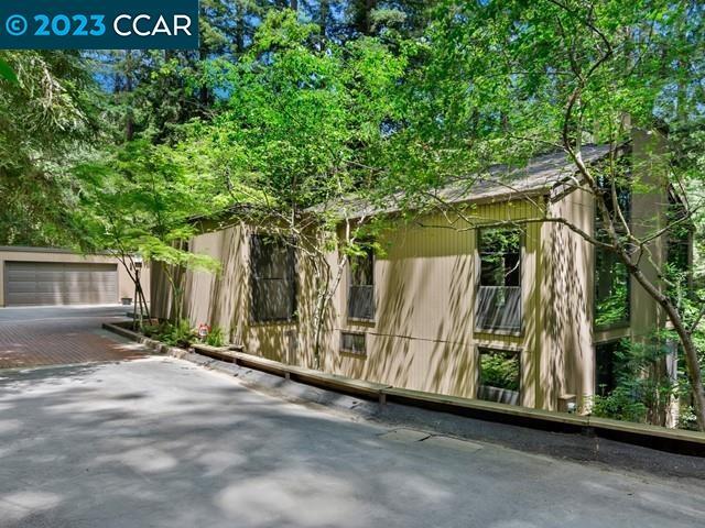 Foto del edificio - 9 Redwood Cir