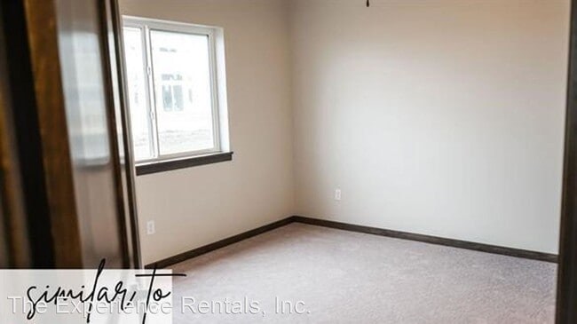 Building Photo - 3 br, 2.5 bath House - 2315 E Copalis Pl