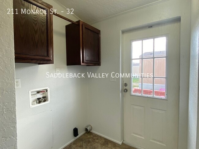 Building Photo - 211 Monroe St