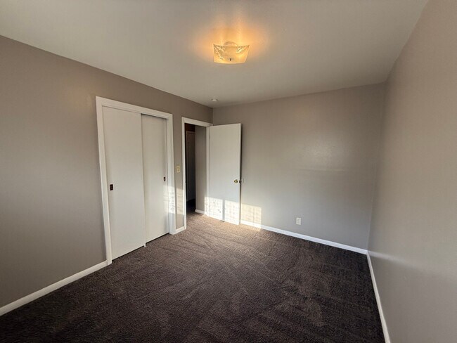 Foto del edificio - 5351 N 83rd St