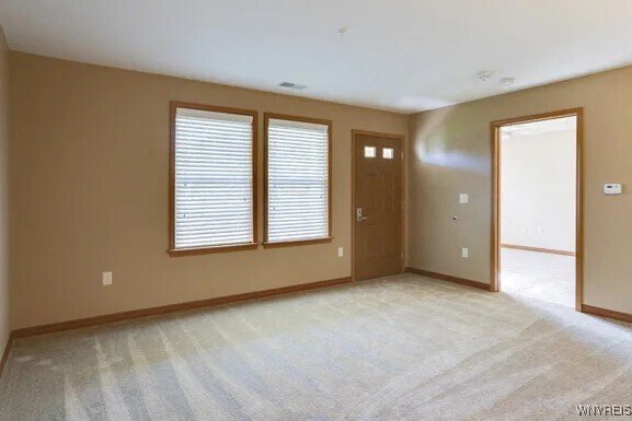 Foto del edificio - 2724 Deer Lakes Dr