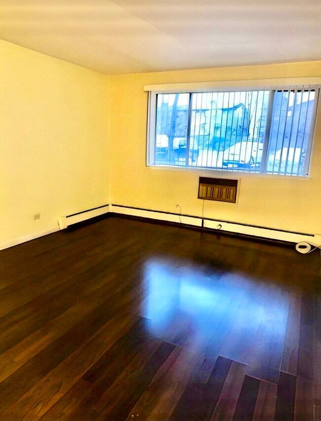 Foto del edificio - 1463 N Winslowe Dr