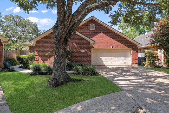 Foto del edificio - 416 Live Oak Ln